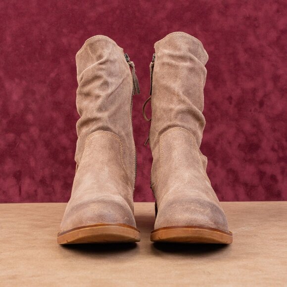 Sofft Wmn Sharnell Low Distress Beige Suede Waterproof Back Lace-up Boots sz 9.5 - Picture 3 of 8